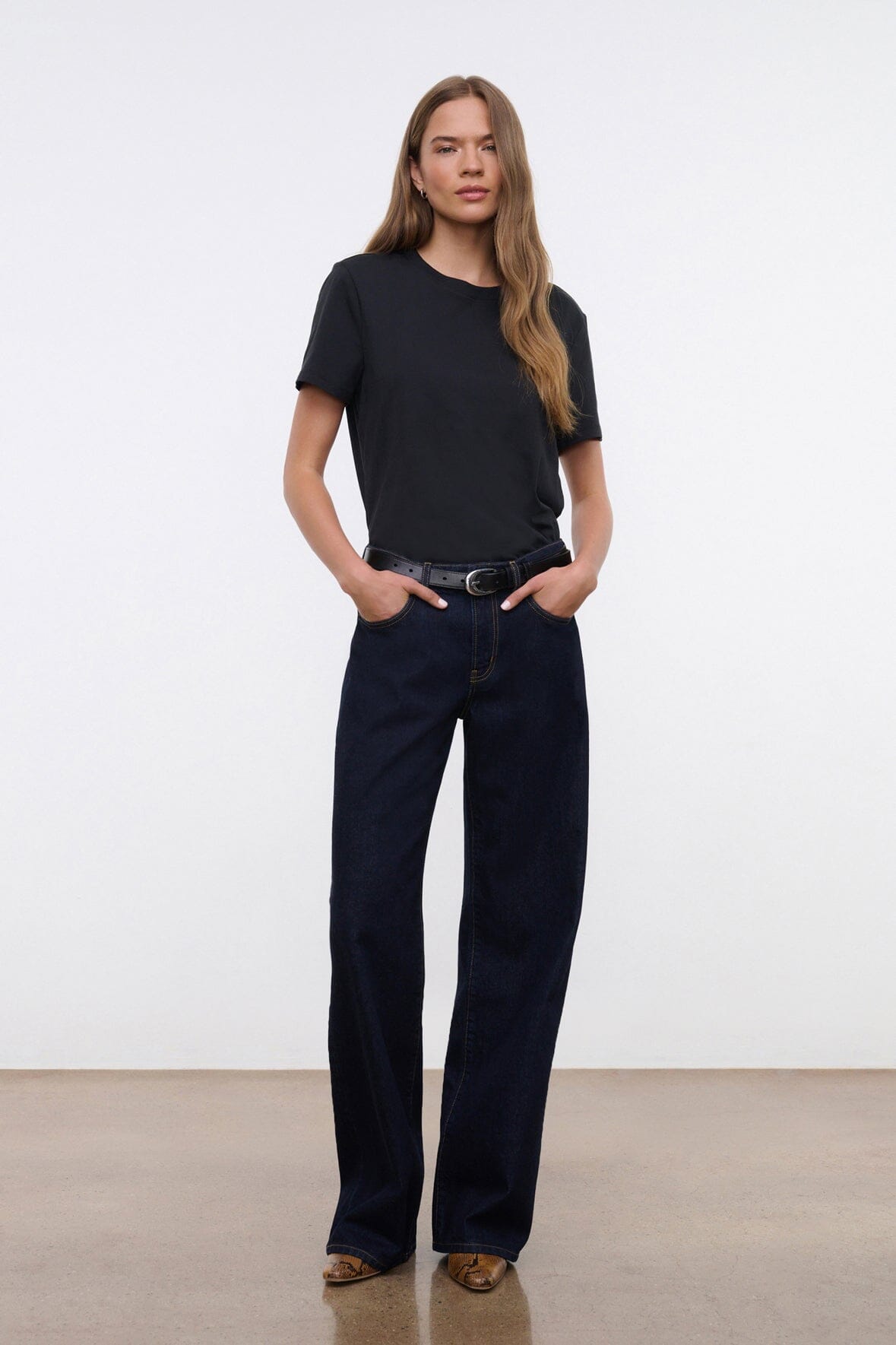 Crew Neck T Shirt | Black